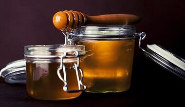 Treatment of prostatitis with beekeeping products